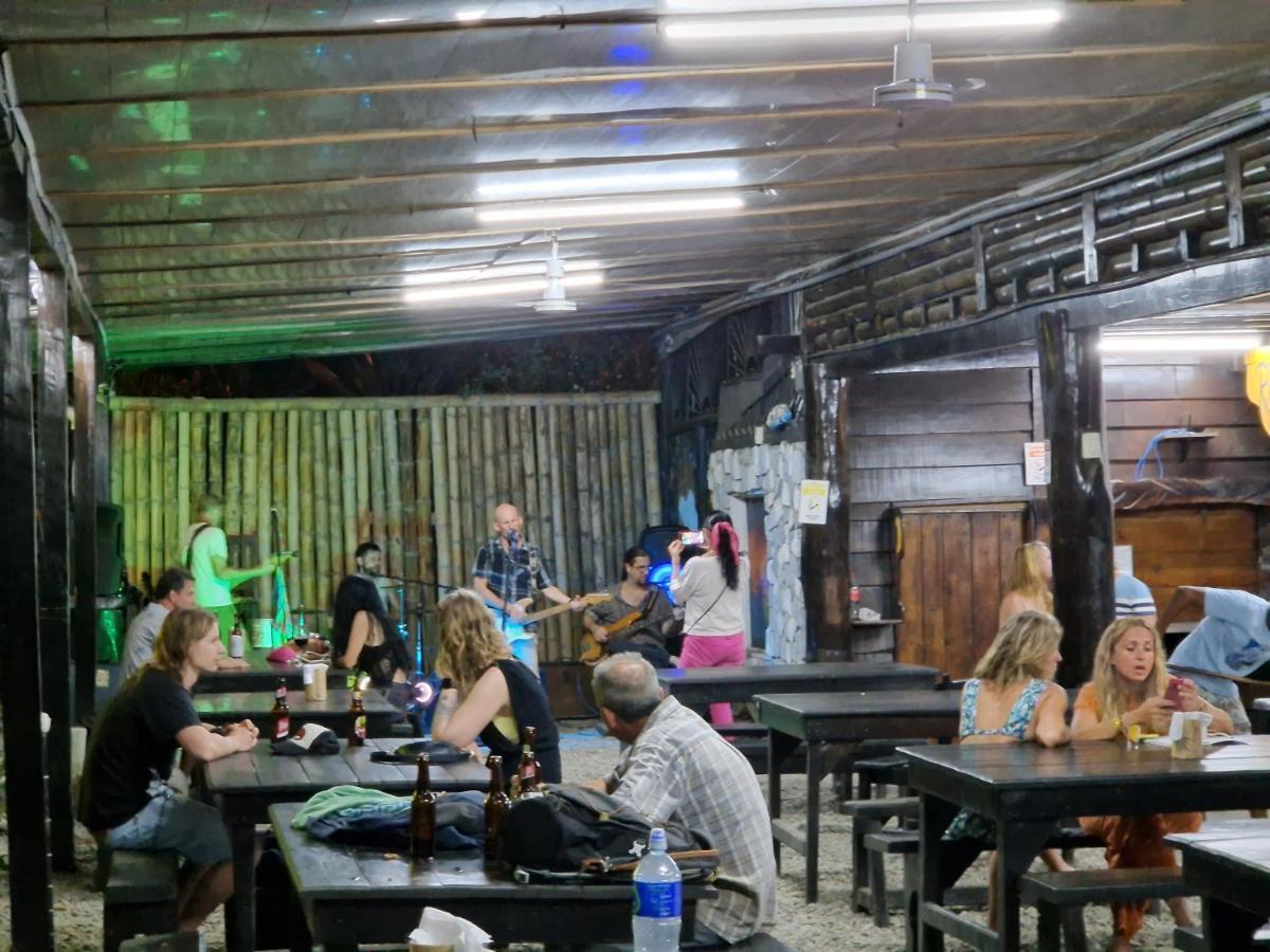 Playa Negra Brewing Beachfront Hotel Puerto Viejo de Talamanca Dış mekan fotoğraf