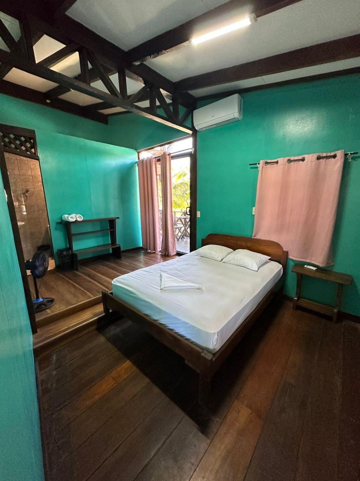 Playa Negra Brewing Beachfront Hotel Puerto Viejo de Talamanca Dış mekan fotoğraf