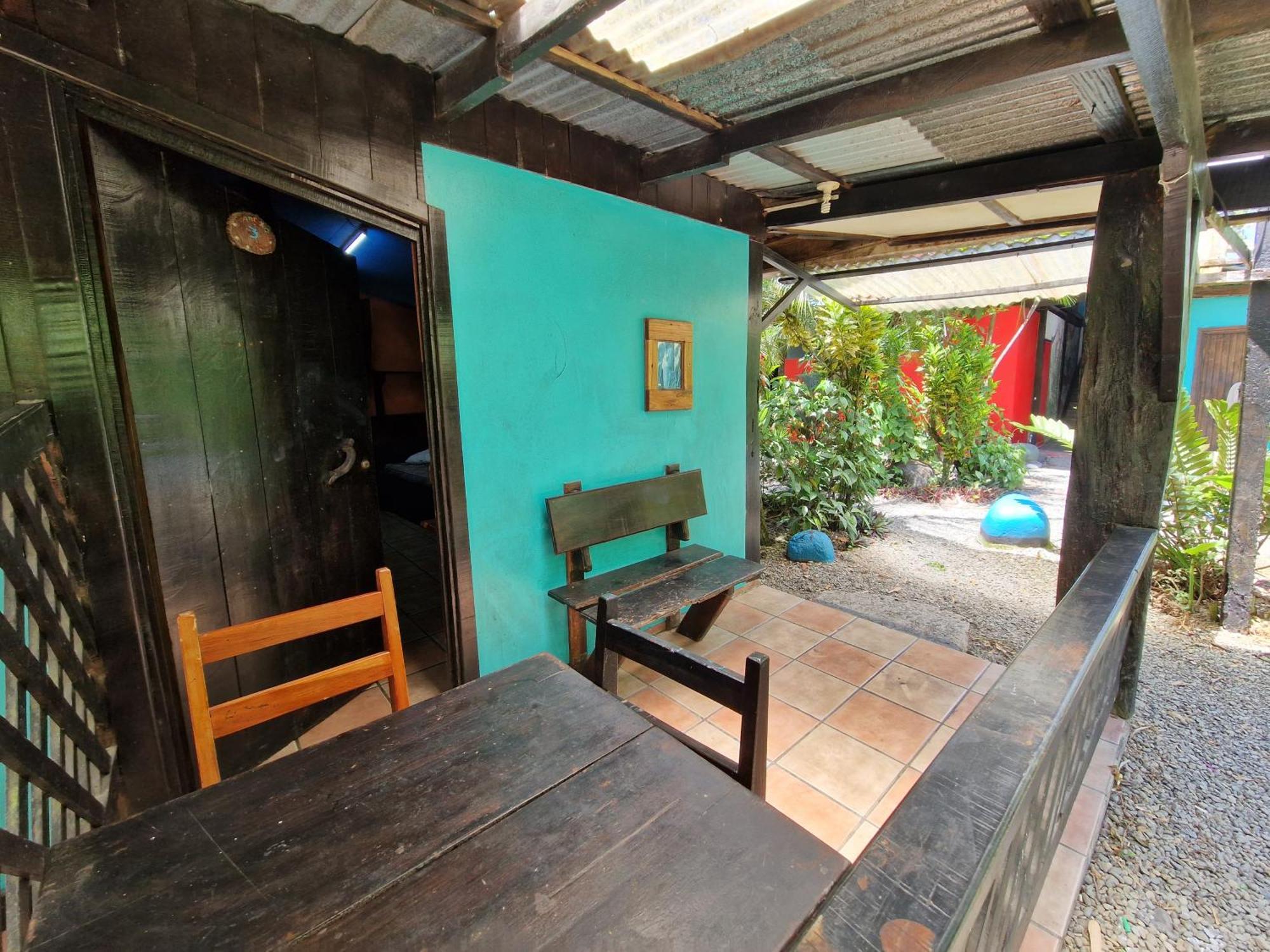 Playa Negra Brewing Beachfront Hotel Puerto Viejo de Talamanca Dış mekan fotoğraf