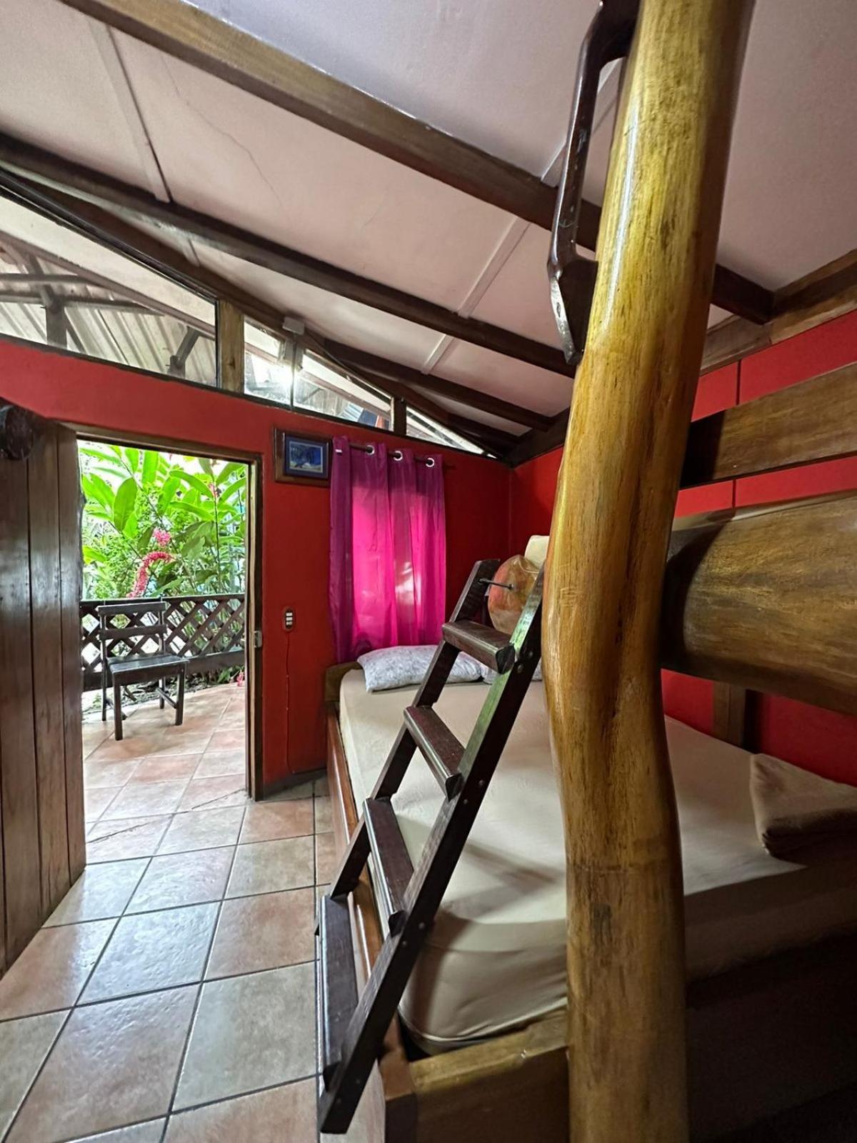 Playa Negra Brewing Beachfront Hotel Puerto Viejo de Talamanca Dış mekan fotoğraf